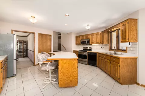 Kitchen - 10501 Dickens Dr, Mokena, IL 60448 photo 1 of 3