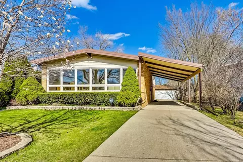 9541 Keystone Ave, Skokie, IL 60076