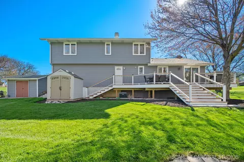 Exterior - 38 W400 Arrowmaker Pass, Elgin, IL 60124 photo 8 of 17