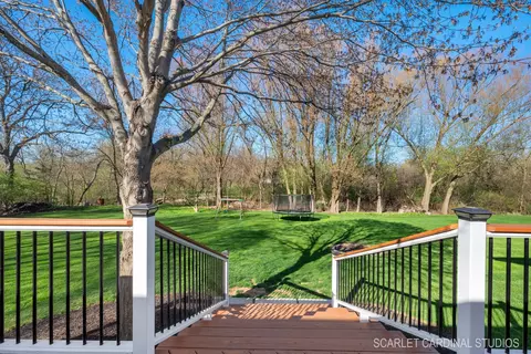 Exterior - 38 W400 Arrowmaker Pass, Elgin, IL 60124 photo 5 of 17
