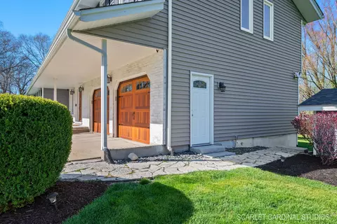 Exterior - 38 W400 Arrowmaker Pass, Elgin, IL 60124 photo 7 of 17
