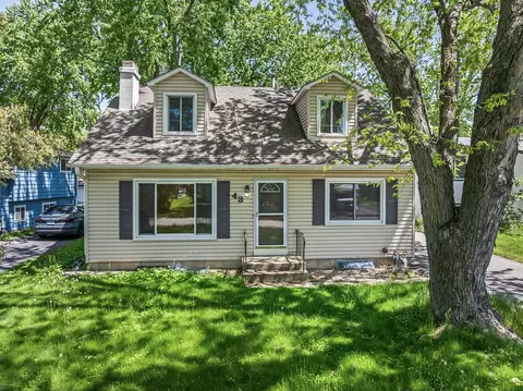 43 Clover Dr, Crystal Lake, IL 60014