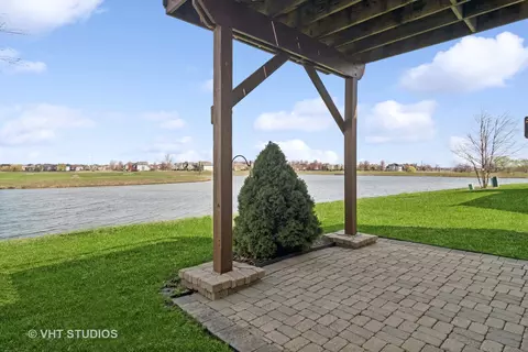 Exterior - 24920 Gates Ln, Plainfield, IL 60585 photo 5 of 7