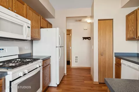 Kitchen - 24920 Gates Ln, Plainfield, IL 60585 photo 1 of 3