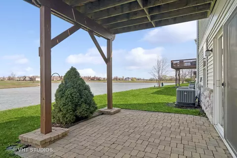 Exterior - 24920 Gates Ln, Plainfield, IL 60585 photo 6 of 7