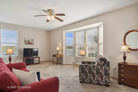 Living - 24920 Gates Ln, Plainfield, IL 60585 photo 3 of 4