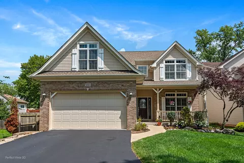 5611 Chase Ave, Downers Grove, IL 60516