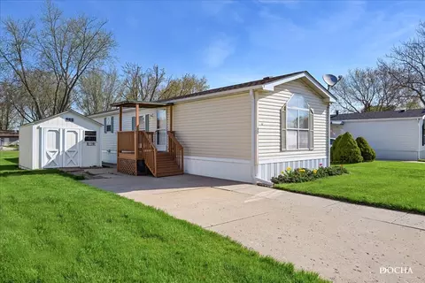 33 Countryside Ests, Sandwich, IL 60548