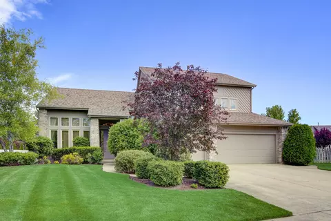 1921 Twin Oaks Ct, Buffalo Grove, IL 60089