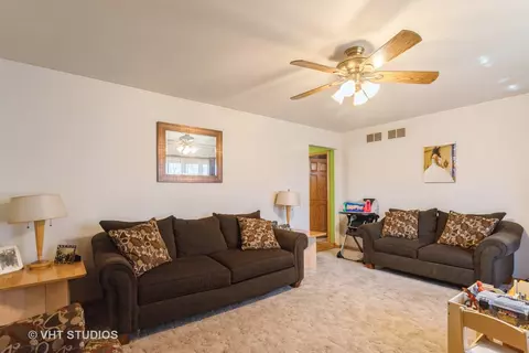 Living - 7013 Floyd Ct, Plainfield, IL 60586 photo 1 of 5