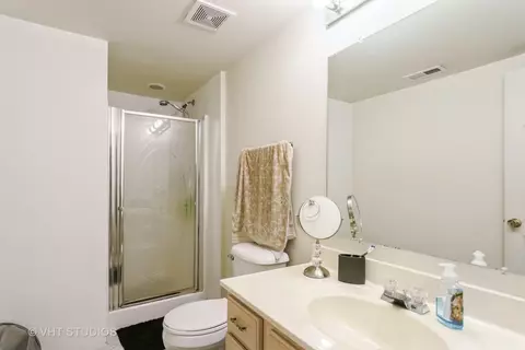 Bath - 7013 Floyd Ct, Plainfield, IL 60586 photo 3 of 3