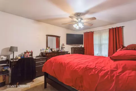 Bedroom - 7013 Floyd Ct, Plainfield, IL 60586 photo 2 of 5