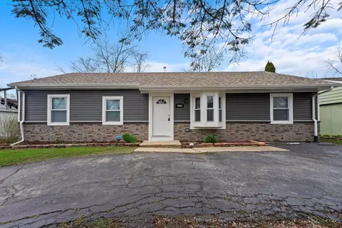 22706 Brookwood Dr, Sauk Village, IL 60411