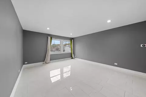 Other - 109 Heather Ct, Rolling Meadows, IL 60008 photo 7 of 14