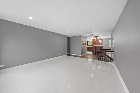 Other - 109 Heather Ct, Rolling Meadows, IL 60008 photo 6 of 14