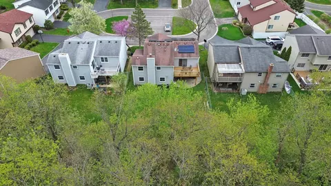 View/Area - 109 Heather Ct, Rolling Meadows, IL 60008 photo 2 of 2