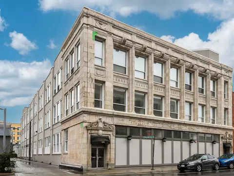 1019 W Jackson Blvd #2B, Chicago, IL 60607