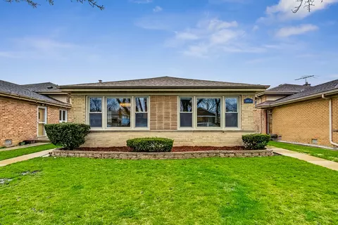 3831 Warren St, Skokie, IL 60076
