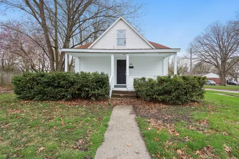 1211 N Walnut St, Champaign, IL 61820
