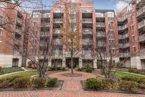 4833 N Olcott Ave #414, Harwood Heights, IL 60706