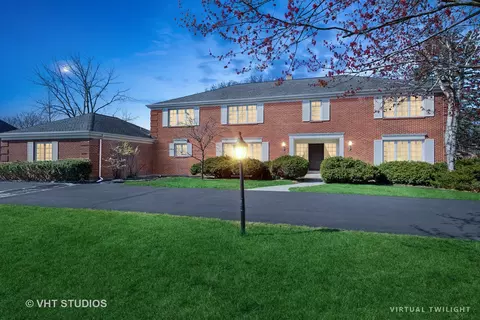 2920 Avenue Loire, Oak Brook, IL 60523