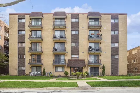 1623 Ashland Ave #5B, Des Plaines, IL 60016