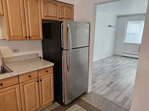 Kitchen - 1312 Perry St #B, Des Plaines, IL 60016 photo 2 of 6