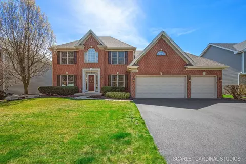 26 W081 Quail Run Dr, Wheaton, IL 60187