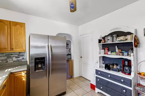 105 S Commonwealth Ave, Elgin, IL 60123 photo 9