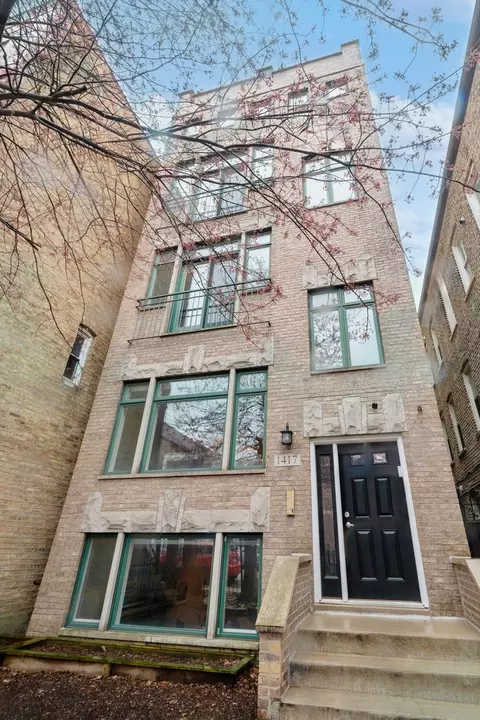 1417 W Superior St #3, Chicago, IL 60642