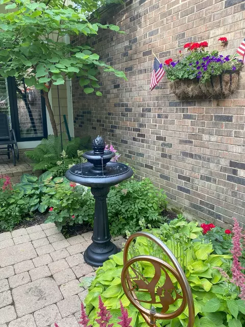Exterior - 2098 Creekside Dr, Wheaton, IL 60189 photo 4 of 11