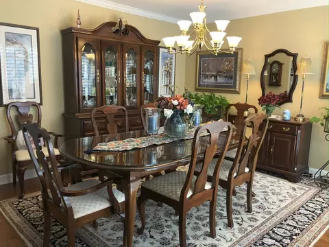 Dining - 2098 Creekside Dr, Wheaton, IL 60189 photo 1 of 6