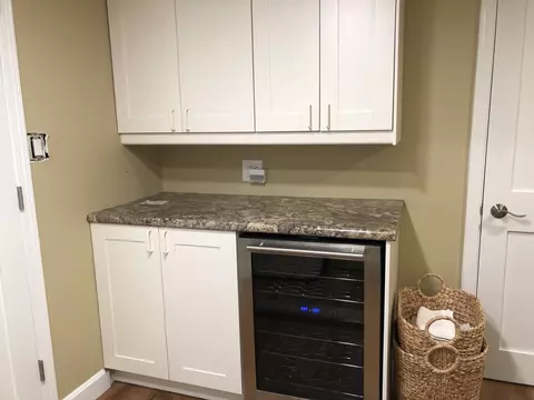 Kitchen - 2098 Creekside Dr, Wheaton, IL 60189 photo 3 of 3