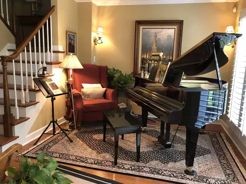 Living - 2098 Creekside Dr, Wheaton, IL 60189 photo 1 of 5