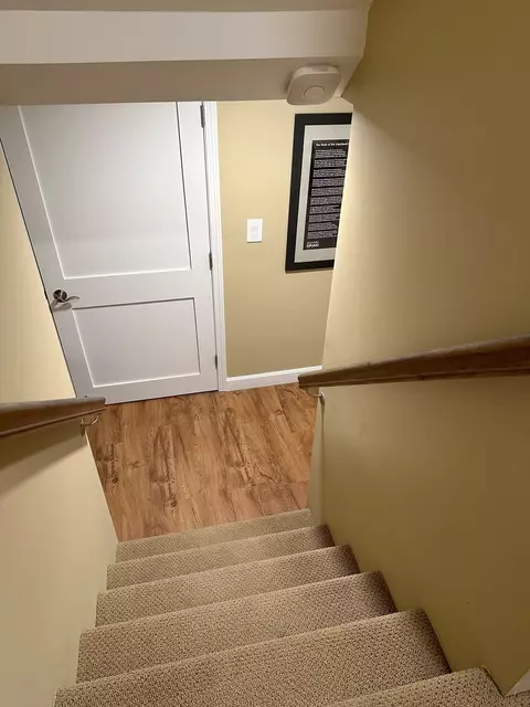Entry Way - 2098 Creekside Dr, Wheaton, IL 60189 photo 4 of 4