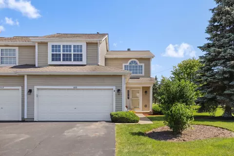 1255 Dunamon Dr, Bartlett, IL 60103