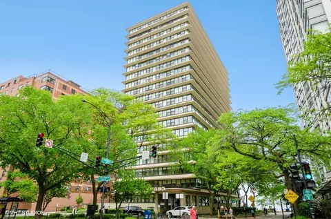 5801 N Sheridan Rd #6A, Chicago, IL 60660