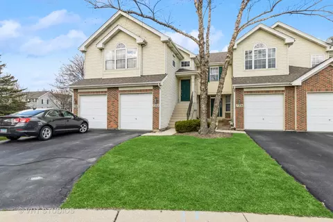 7322 Grandview Ct #7322, Carpentersville, IL 60110
