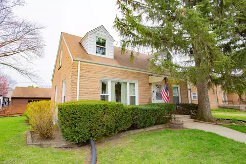 8259 N Osceola Ave, Niles, IL 60714