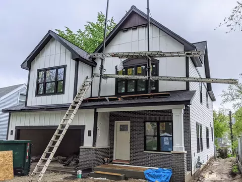 947 N Haddow Ave, Arlington Heights, IL 60004