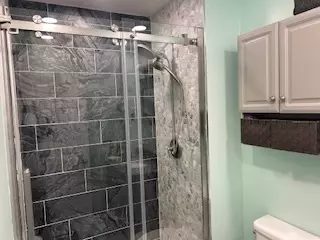 Bath - 1846 Williamsburg Dr, Hoffman Estates, IL 60169 photo 2 of 5