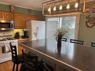 Kitchen - 1846 Williamsburg Dr, Hoffman Estates, IL 60169 photo 1 of 5