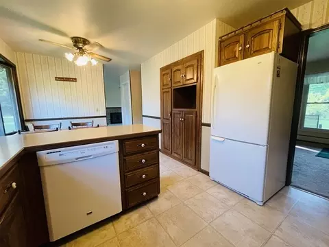 Kitchen - 2994 E 1150th St, Mcnabb, IL 61335 photo 4 of 7