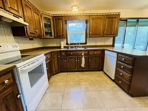 Kitchen - 2994 E 1150th St, Mcnabb, IL 61335 photo 3 of 7