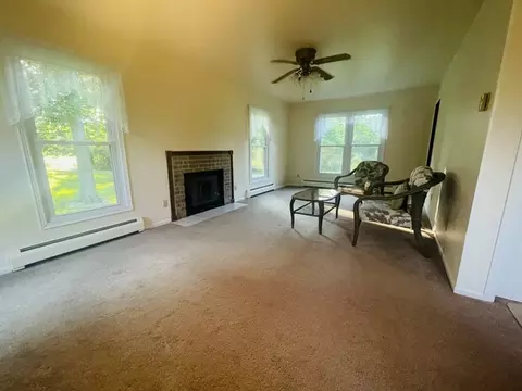 Living - 2994 E 1150th St, Mcnabb, IL 61335 photo 2 of 8