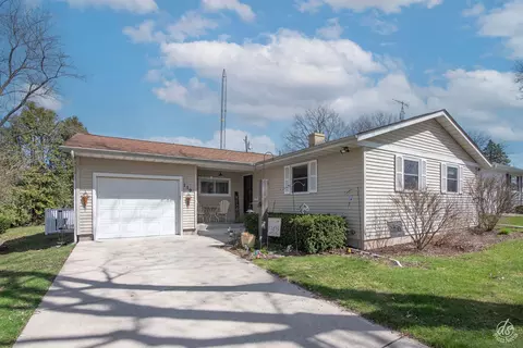119 Homewood Dr, Genoa, IL 60135