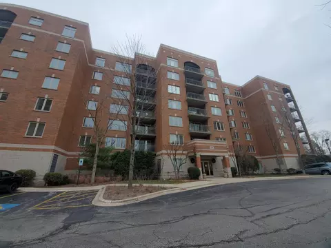 430 S Western Ave #605, Des Plaines, IL 60016