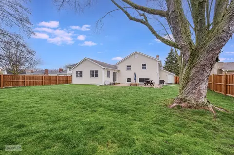 Exterior - 770 Donna Ave, Aurora, IL 60505 photo 5 of 6
