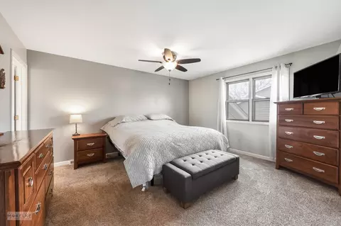 Bedroom - 770 Donna Ave, Aurora, IL 60505 photo 1 of 2