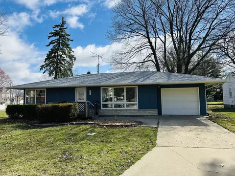 606 Maple, Lena, IL 61048